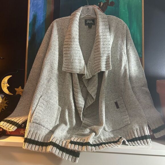 Roots Cabin Gray Cardigan Hi Low with Green Accents Medium - Picture 14 of 16